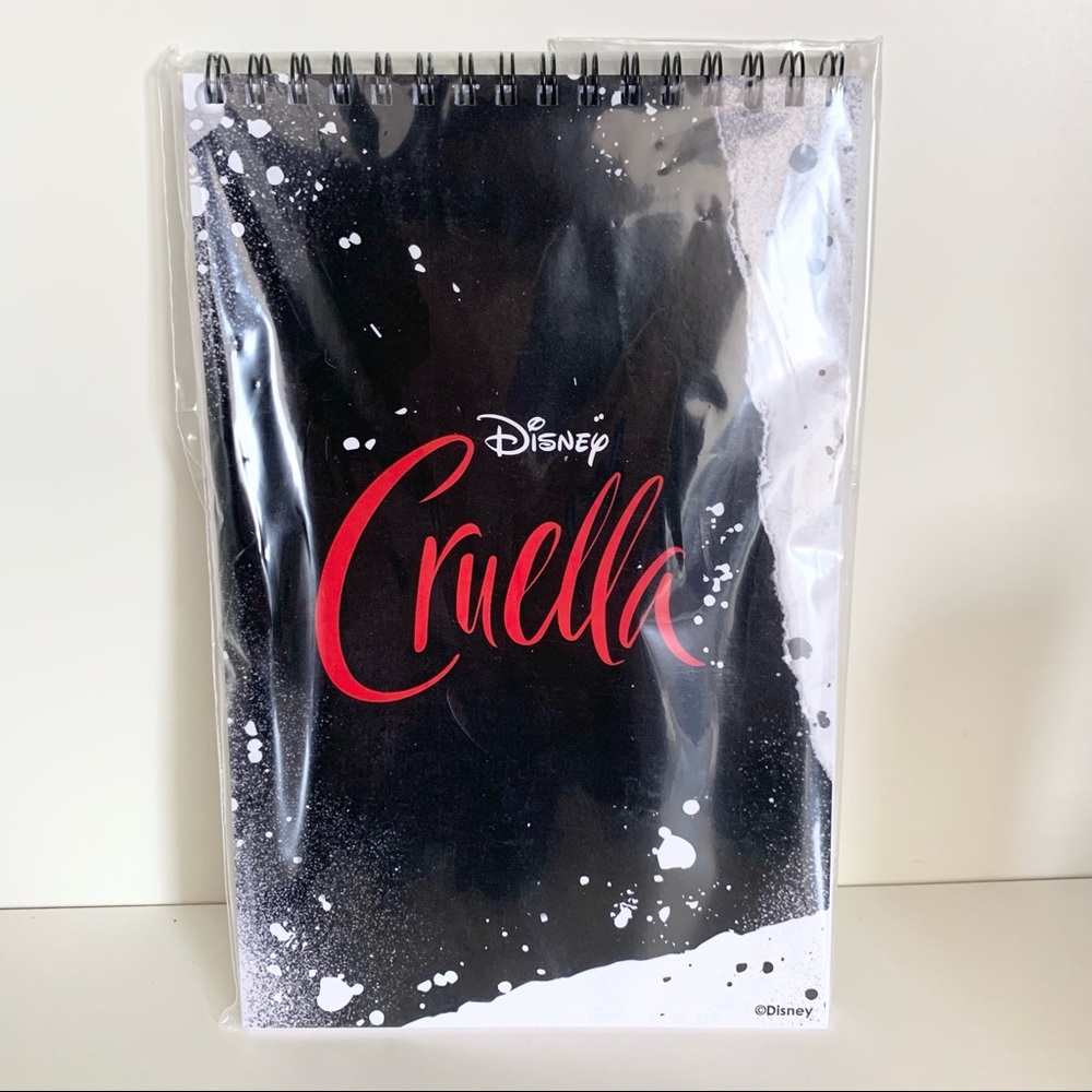 Disney Cruella sketchbook